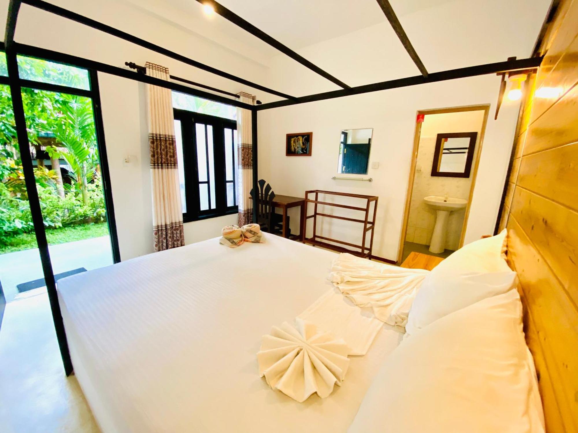 Rekawa Turtle Gate Hotel Tangalle Exteriör bild