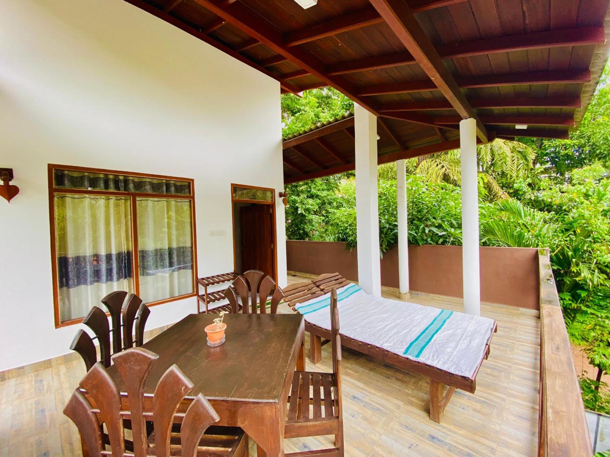 Rekawa Turtle Gate Hotel Tangalle Exteriör bild