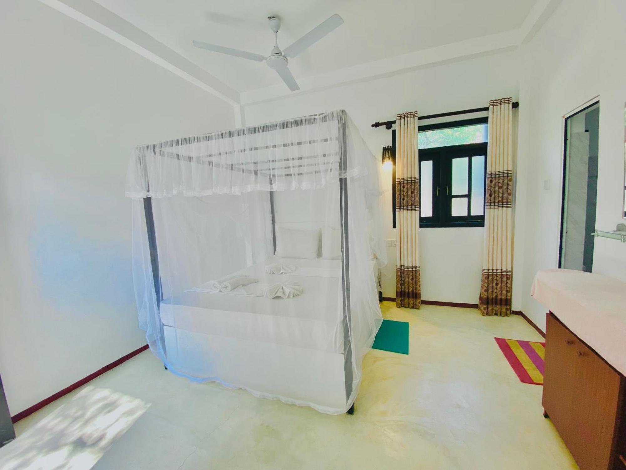 Rekawa Turtle Gate Hotel Tangalle Rum bild
