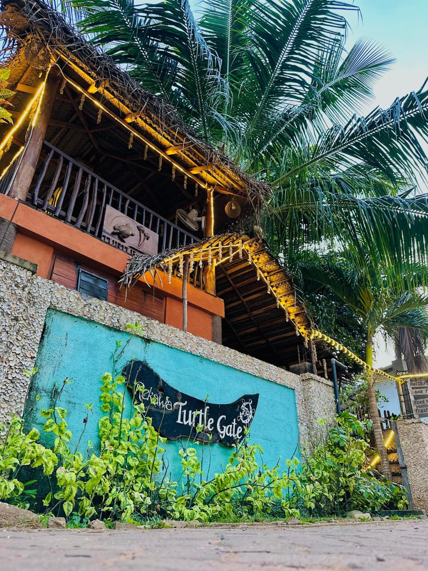 Rekawa Turtle Gate Hotel Tangalle Exteriör bild